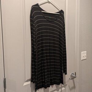 Dip Black and White Striped Long-Sleeve Tunic Tee